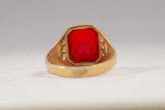 Red Jeweled Gold Ring