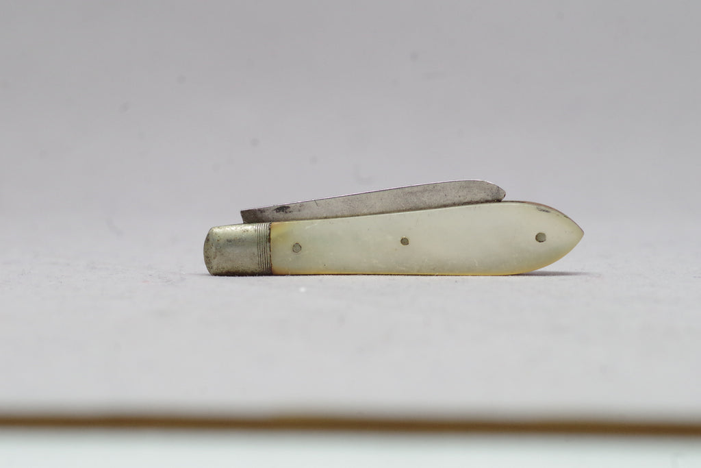 Fancy Little UK Mother of Pearl and Sterling Pocket Knife