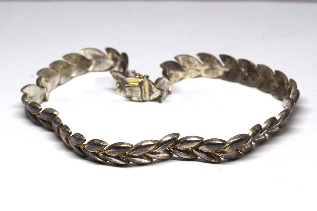 Elegant Leafy Mexican Sterling Silver Necklace