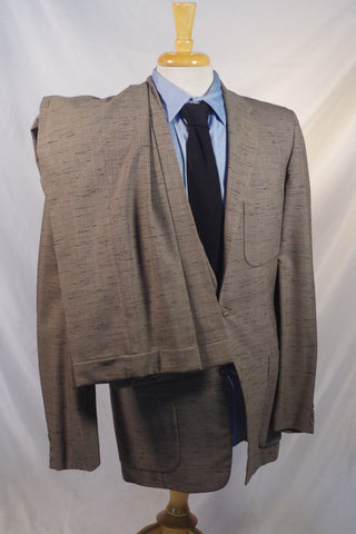 Gorgeous 1957 Ventless Gray Suit - Sz 39