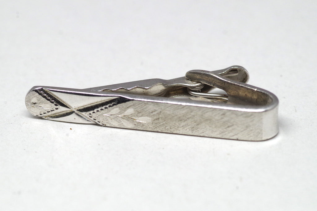 Elegant Leafed Metal Tie Clip