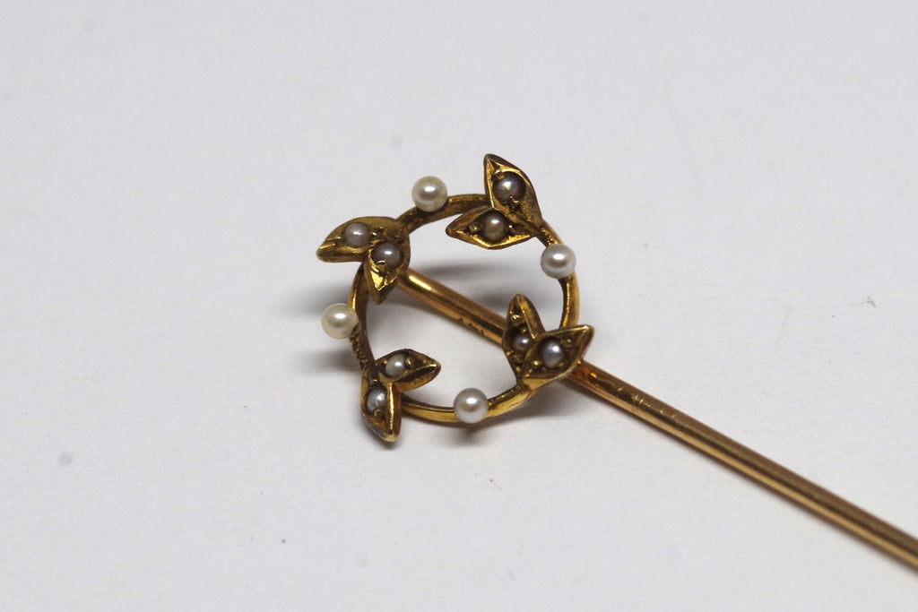 Lovely 14kt Gold and Pearl Wreath Stick Pin