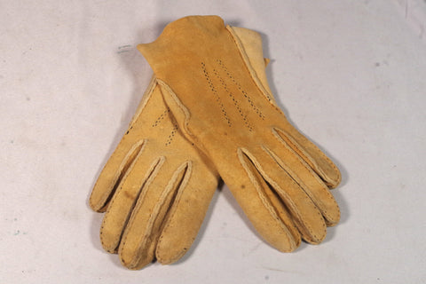 Vintage Soft Tan Suede Gloves - Sz ~7