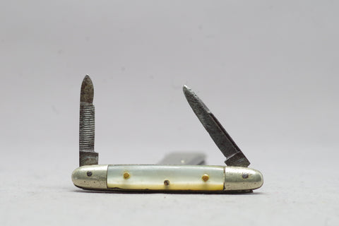 Pretty Little Mother of Pearl and Sterling Pocket Knife