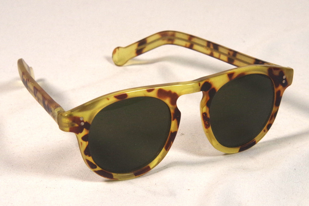 Bright Tortoiseshell-Patterned V-57 by VTN Sunglasses