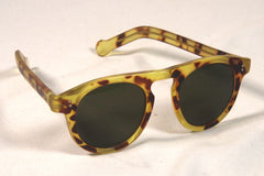 Bright Tortoiseshell-Patterned V-57 by VTN Sunglasses