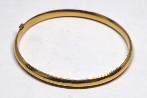 Elegant 14kt Gold Costa Rican Bangle Bracelet
