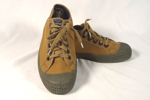 Classic Novesta Light Brown Sneakers - Sz 39 (US 8)