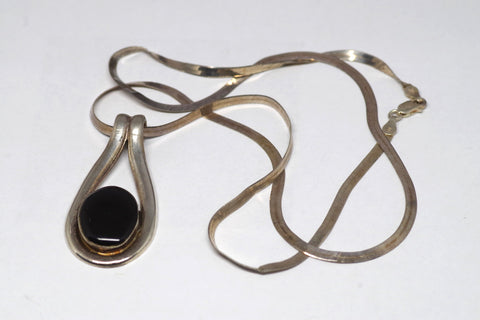 TH-14 Mexico Silver Onyx Herringbone Chain Necklace