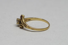 Elegant 16kt Bejeweled Gold Ring