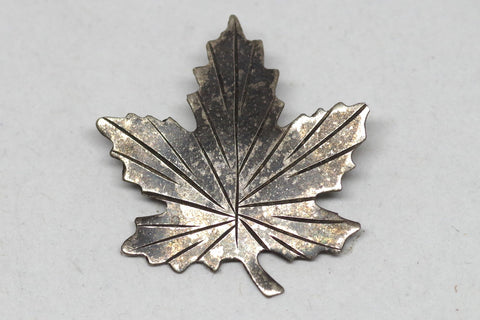 Elegant Silver Maple Leaf Pin