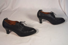 Brooks Brothers Black Fleece Women's Pebblegrain Leather Brogue Heels - Sz 8