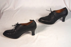 Brooks Brothers Black Fleece Women's Pebblegrain Leather Brogue Heels - Sz 8